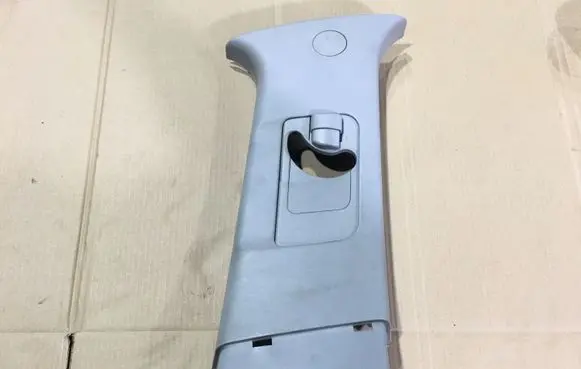 (B) pillar trim (top)