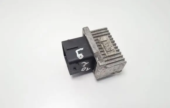Renault Laguna III Glow plug pre-heat relay 110678071R