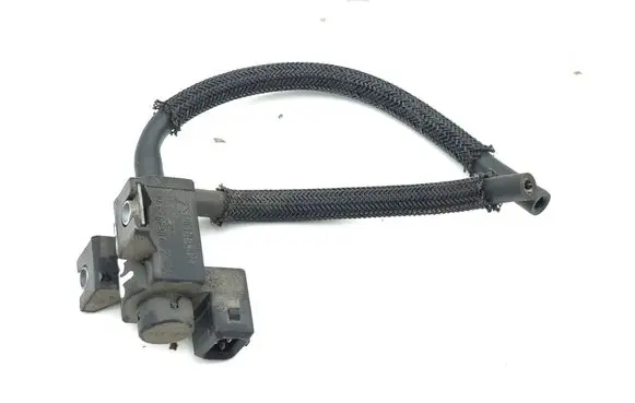 Lexus IS 220D-250-350 Vacuum valve 258600R010 72828606