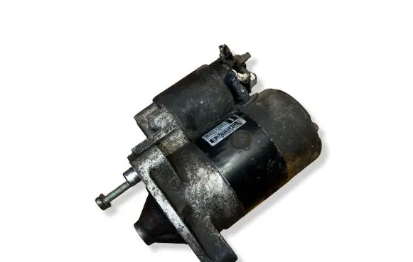 Peugeot 206 Starter motor M002T13081