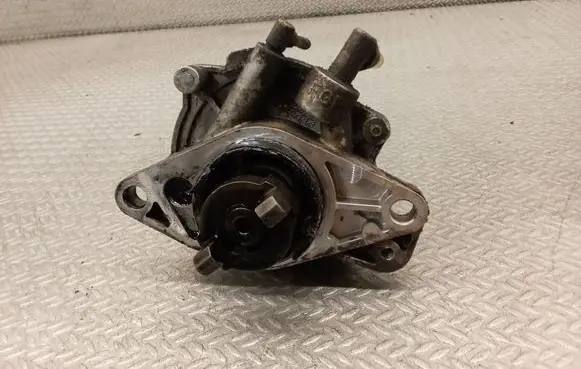 Opel Meriva A Vacuum pump 55193232