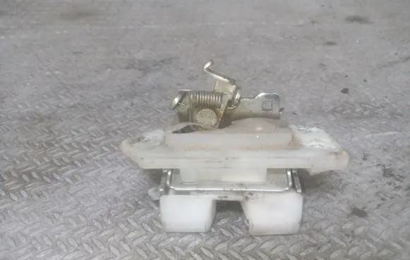 Suzuki Alto Tailgate/trunk/boot lock/catch/latch