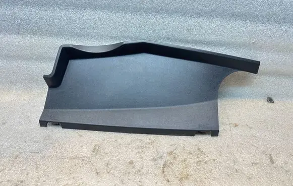 Audi Q8 Wiper trim 4M8819447