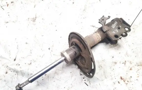 Toyota Avensis T270 Front shock absorber/damper 4852005331 48520-05331