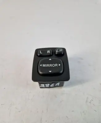 Wing mirror switch