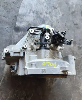 Volkswagen Polo VI Manual 6 speed gearbox USM