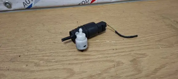 BMW X1 F48 F49 Windscreen/windshield washer pump 7388349