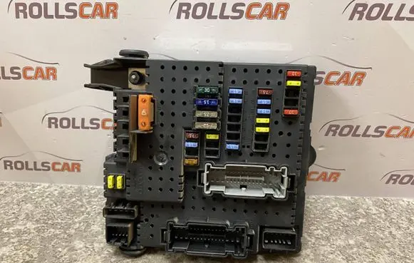 Volvo S60 Fuse module 30786646 28080156 08W195