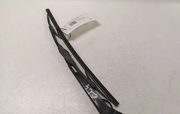 Ford Focus Rear wiper blade arm
