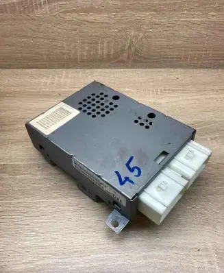 Chrysler Voyager Central body control module P04686502AE 04686502AE