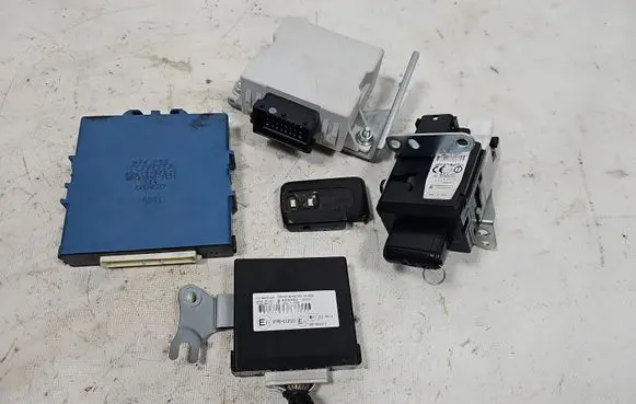 Toyota Corolla Verso AR10 Ignition lock 626399000 896180F020 897800F020