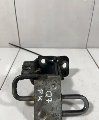 Audi Q7 4L Rear door lower hinge A046574