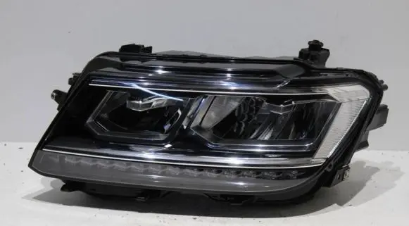 Volkswagen Tiguan Headlight/headlamp 5NB941035D 0301101231