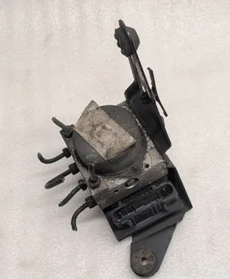 Renault Megane II ABS Pump 8200737985