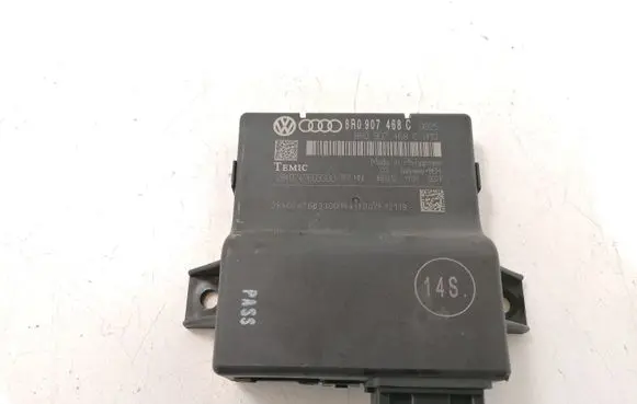 Audi A4 S4 B8 8K Gateway control module 8R0907468C