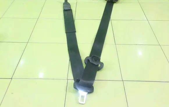 Opel Combo D Front seatbelt PRZOD BEZPIECZENSTWA