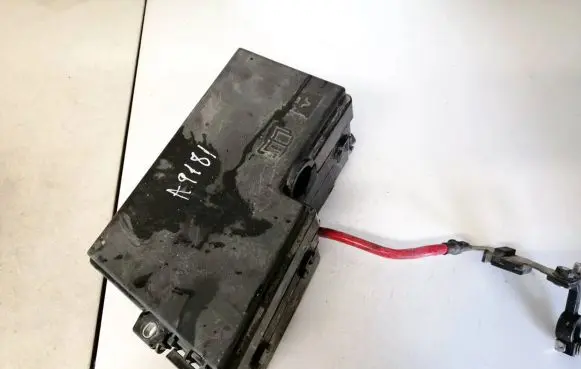 Volvo V50 Fuse box set 30737024 3m5t-14a142-ab