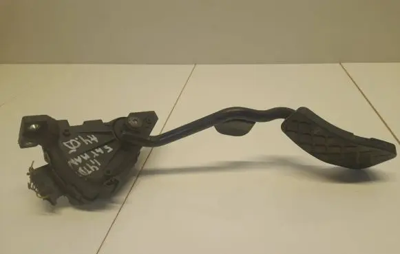 Audi A4 S4 B6 8E 8H Accelerator throttle pedal 8E2721523C 6PV00777033