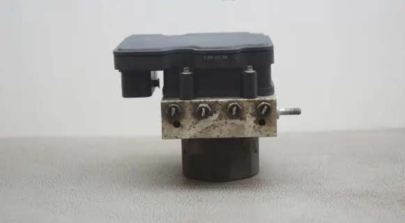 Nissan Qashqai ABS Pump 476604EA0C