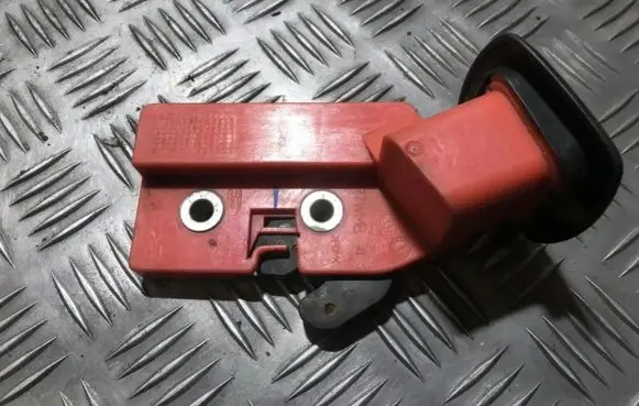 Ford Focus Seat back rest lock catch 