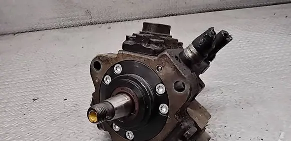 Opel Zafira B Fuel injection high pressure pump 0445010156 0055206679 02001268979
