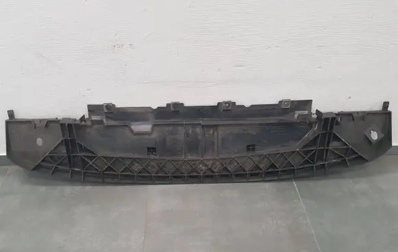 Renault Kangoo II Front bumper skid plate/under tray 8200501560