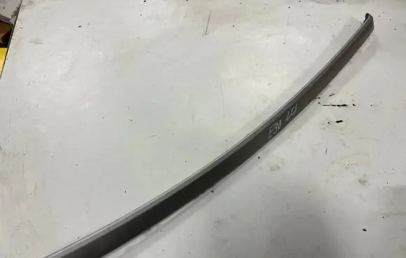 BMW 3 E90 E91 Dashboard glove box trim 7121473