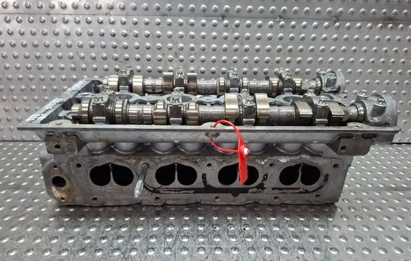 Opel Astra H Engine head S26282852 24461591 Z16XEP