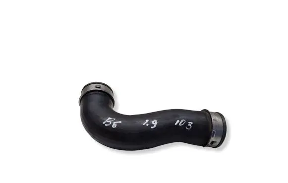 Volkswagen PASSAT B6 Intercooler hose/pipe 