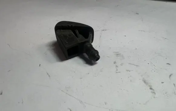 Skoda Fabia Mk2 (5J) Windshield washer spray nozzle 5J0955985