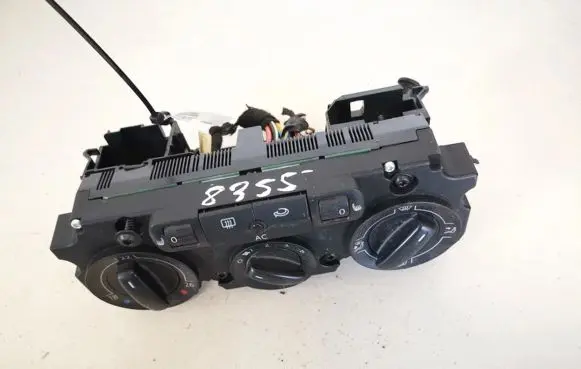 Volkswagen PASSAT B6 Climate control unit