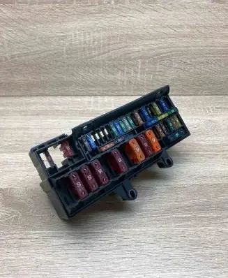 BMW 7 E65 E66 Fuse module 6900582 18560