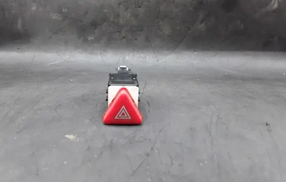 Skoda Fabia Mk1 (6Y) Hazard light switch 6Y0953235