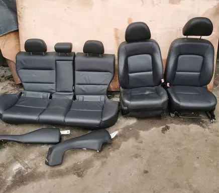 Subaru Outback Seat set 