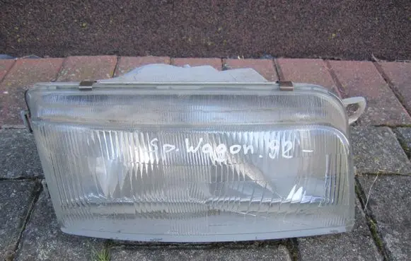 Mitsubishi Space Wagon Headlight/headlamp 11037624