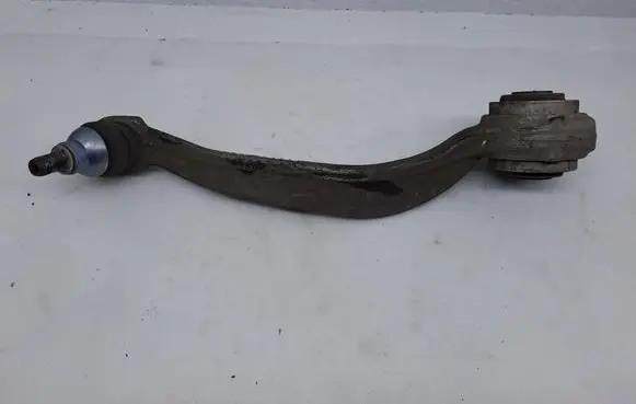 Mercedes-Benz C AMG W205 Front control arm A20501RE