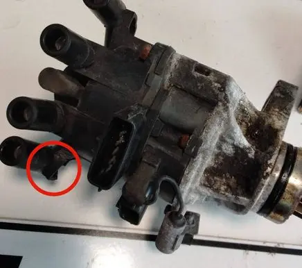 Mazda 323 Spark distributor T2T58471