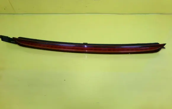 BMW 3 E46 Third/center stoplight 28600002 6321-8368764