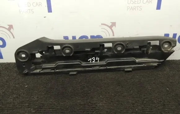 Volkswagen Touran I Front bumper mounting bracket 1T0807936 D134