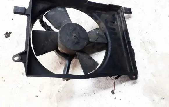 Opel Kadett E Radiator cooling fan shroud