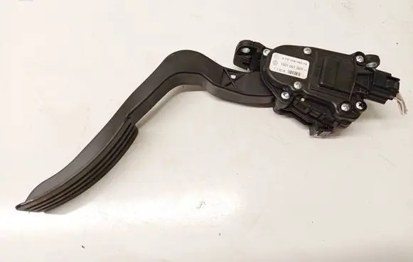 Dacia Sandero Accelerator throttle pedal 180106136R