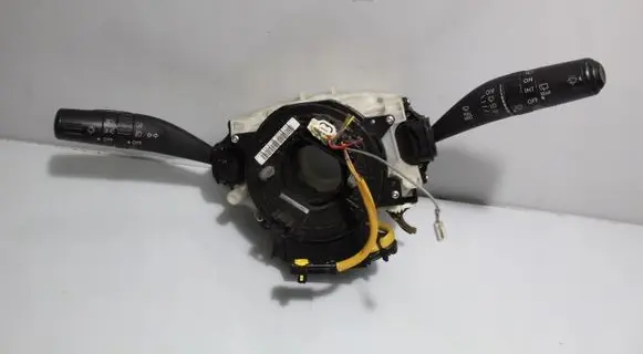 Subaru Impreza III Wiper turn signal indicator stalk/switch 83111FG13