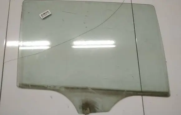 Mazda 5 Rear door window glass as2