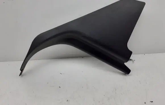 Foot area side trim