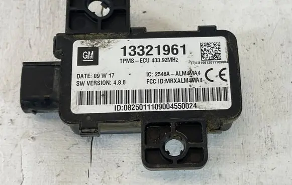 Opel Insignia A Tire pressure control unit 13321961