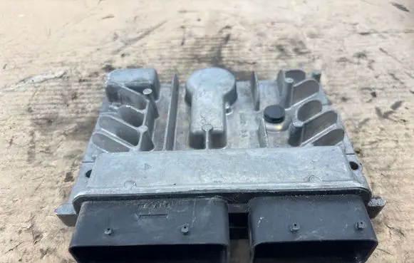Opel Astra J Engine control unit/module 55591495 55579719