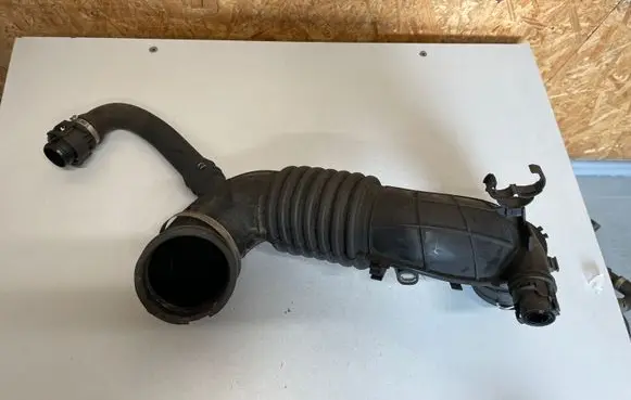 BMW 3 GT F34 Intercooler hose/pipe 586509