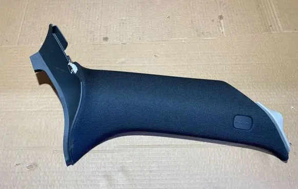 Mercedes-Benz GLC X253 C253 (C) pillar trim A2536906901