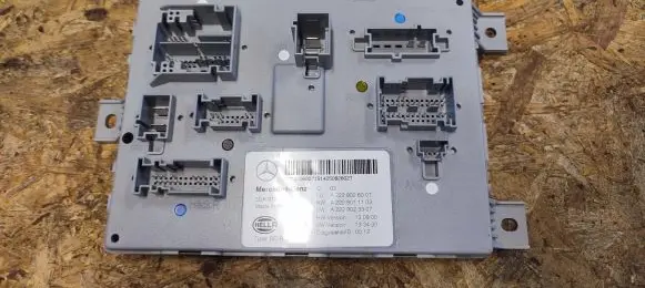 Mercedes-Benz C W205 Comfort/convenience module A2229006007 A2229011103 A2229023307