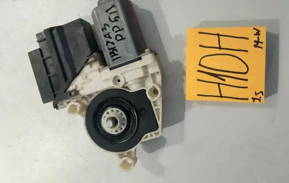 Seat Ibiza III (6L) Front door window regulator with motor 